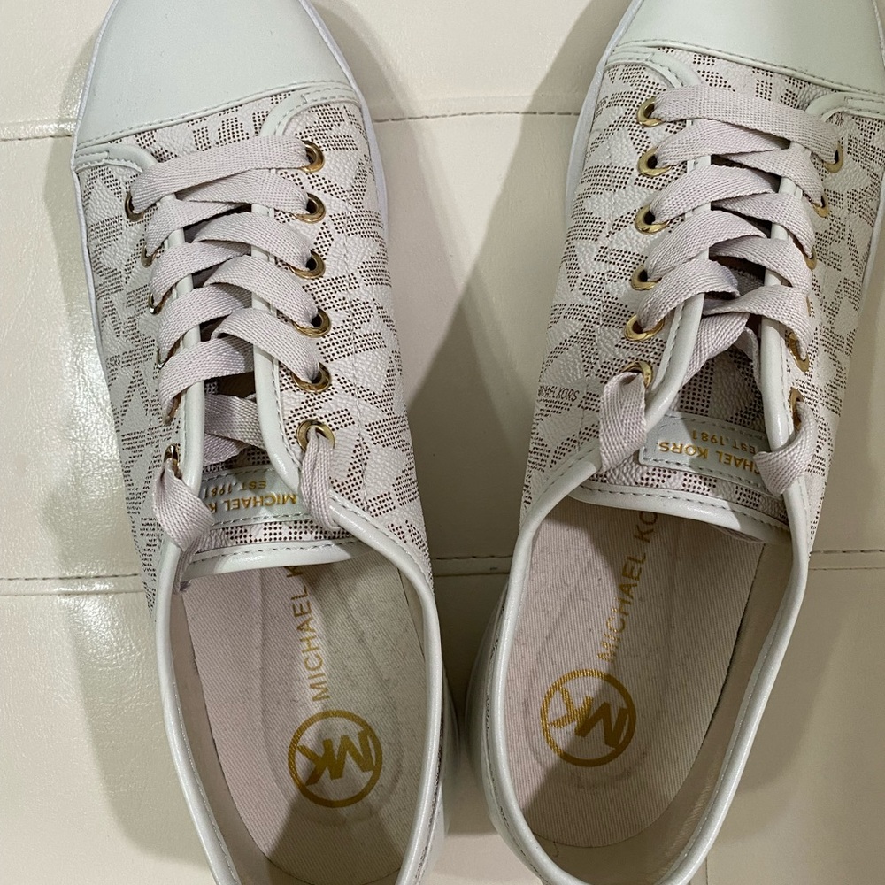 Michael Kor sneakers